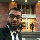 Portrait photograph of Naeem Hassan
